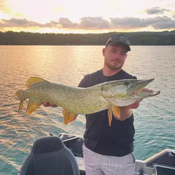 pêche au lac proche du Lac de Sainte-Croix 6